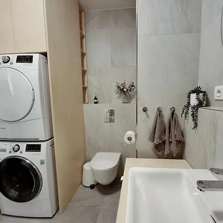 Zwirn, Free Parking, 24/7 Access * Bratislava