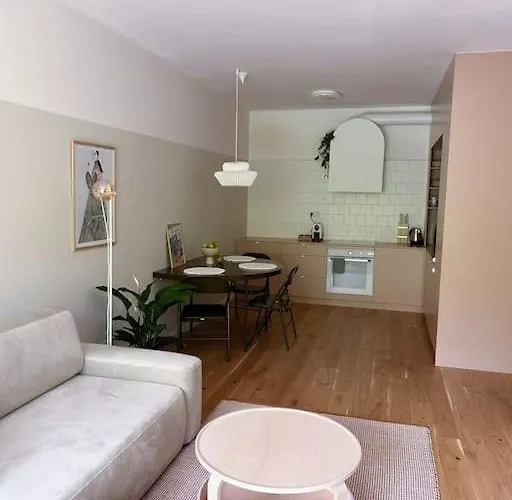 Zwirn, Free Parking, 24/7 Access Bratislava